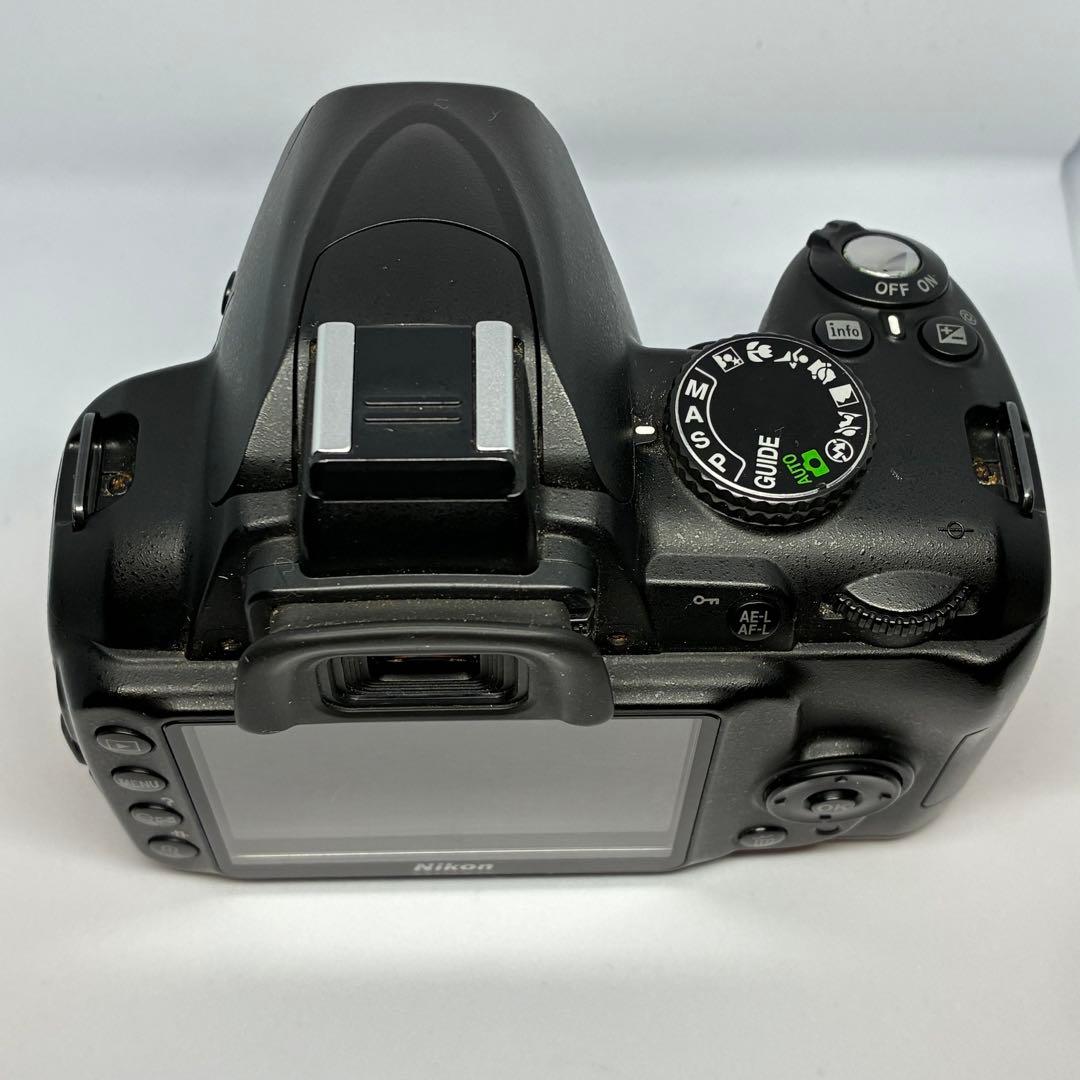 Nikon D3000 ボディ デジタル一眼レフカメラ