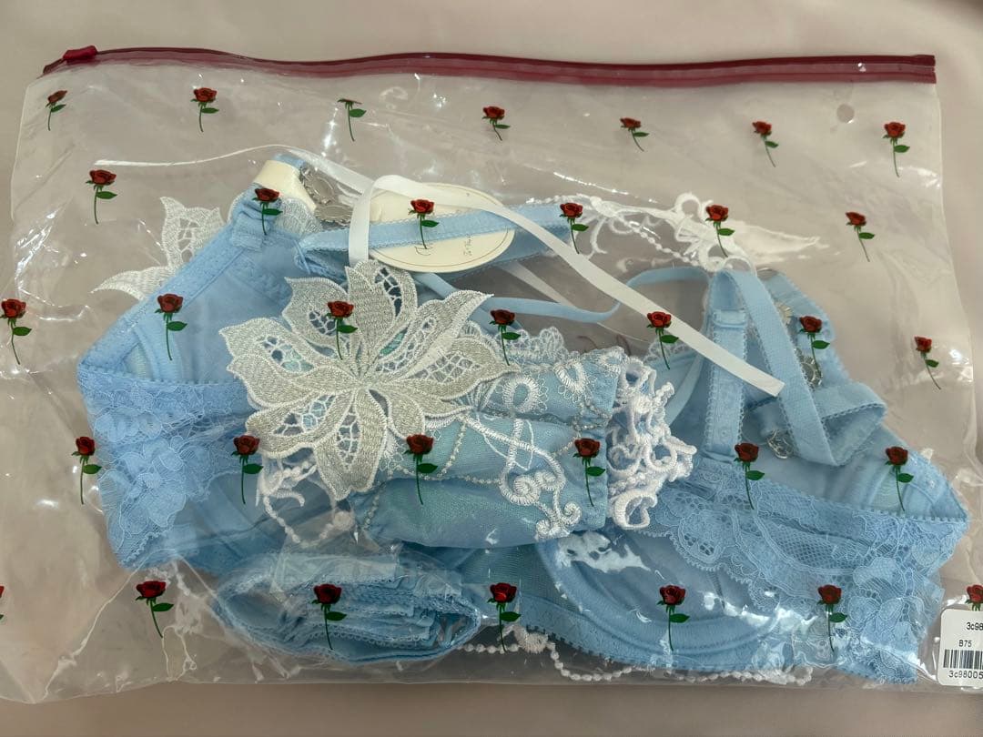 B75 【完売レア】オーロラジュエルマーメイドブラ＆Tバック＆チョーカー/水色