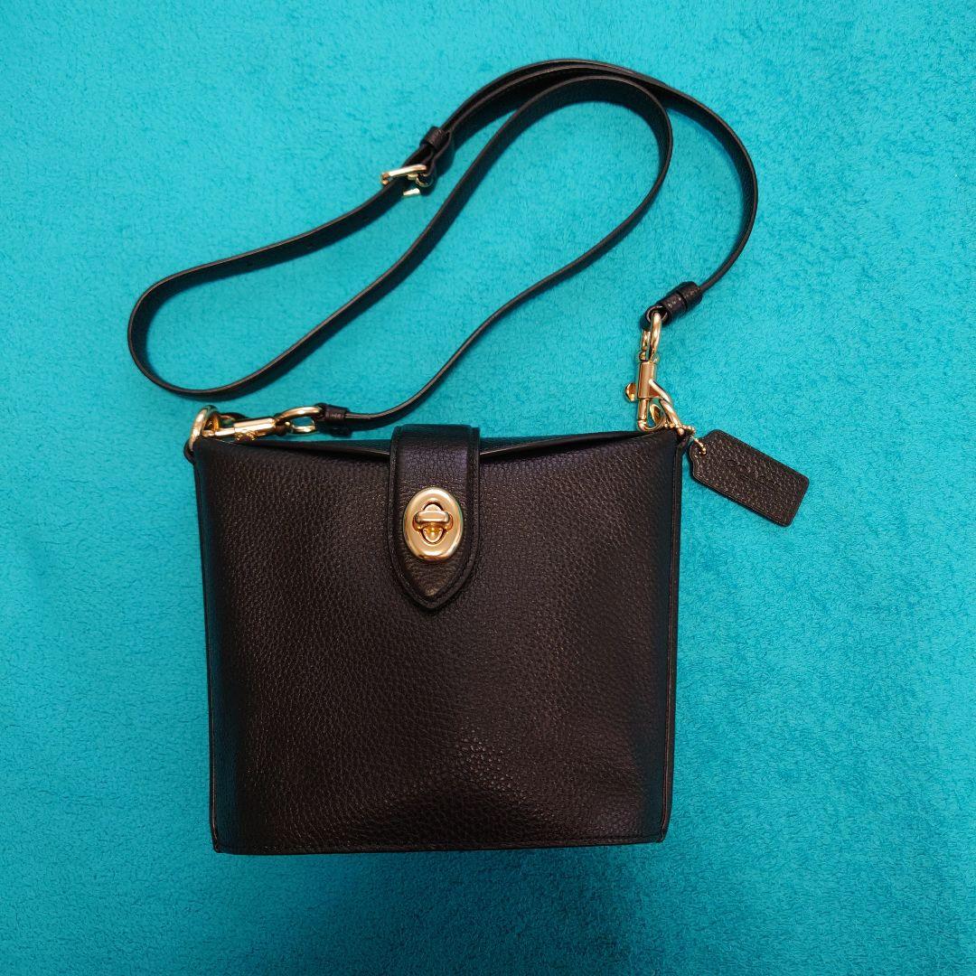 コーチショルダーバック