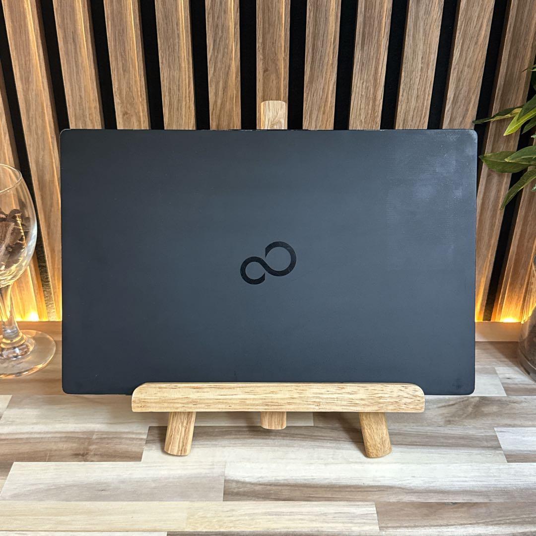 2022年モデル‼️LIFEBOOK☘️第12世代☘軽量☘️FHD☘️人気ノートパソコン