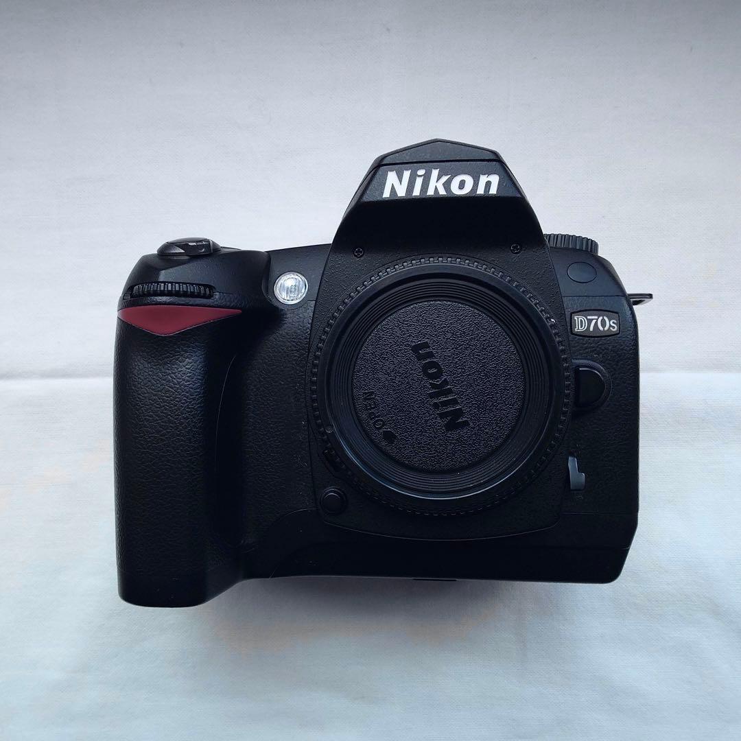 美品　Nikon D70s ボディ　CCDセンサー