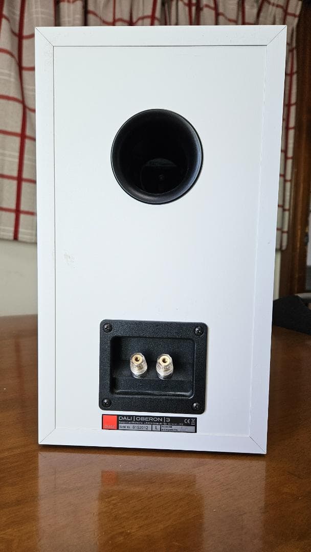 DALIOBERON3/WH（ホワイト・2本1組）スピーカーダリ