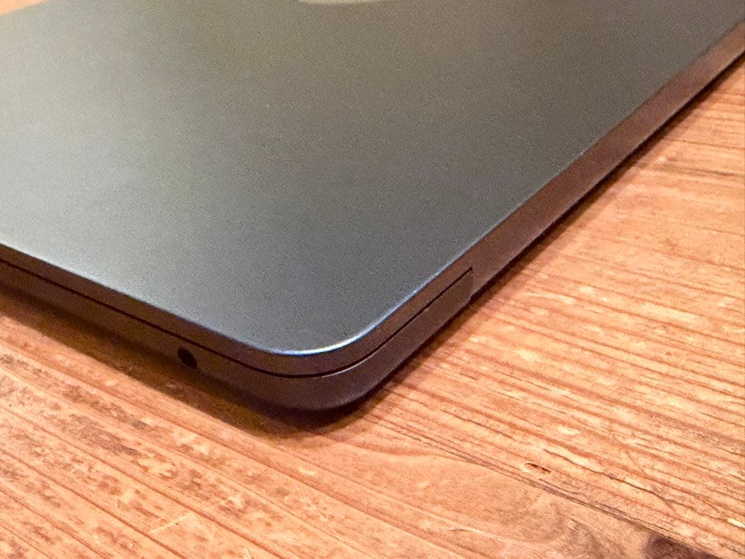 MacBook本体 Apple MacBook Air M2 16GB 512GB BT84%