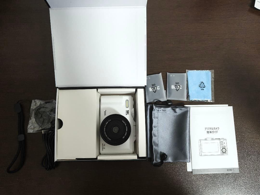 5Kデジタルカメラ 7500万画素 18倍ズーム