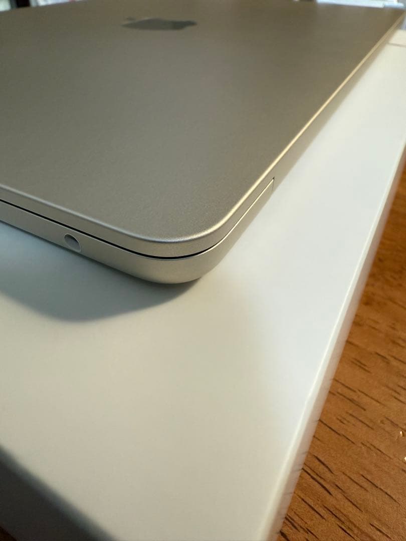 MacBook Air M2 13インチ 8GB 256GB SSD 初期化済み