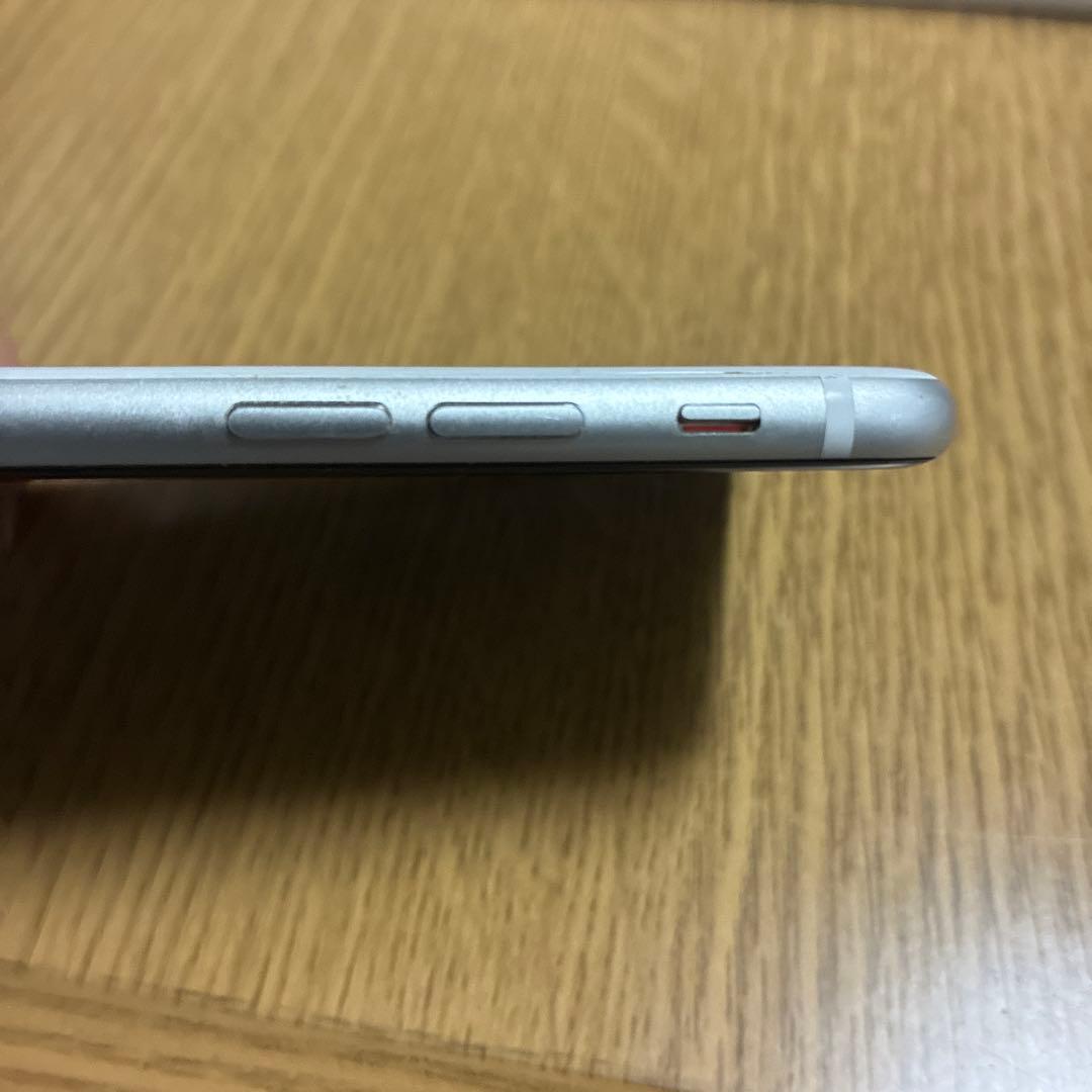 iPhone ブラック 本体　se 第二世代　64G アイフォン　スマホ本体