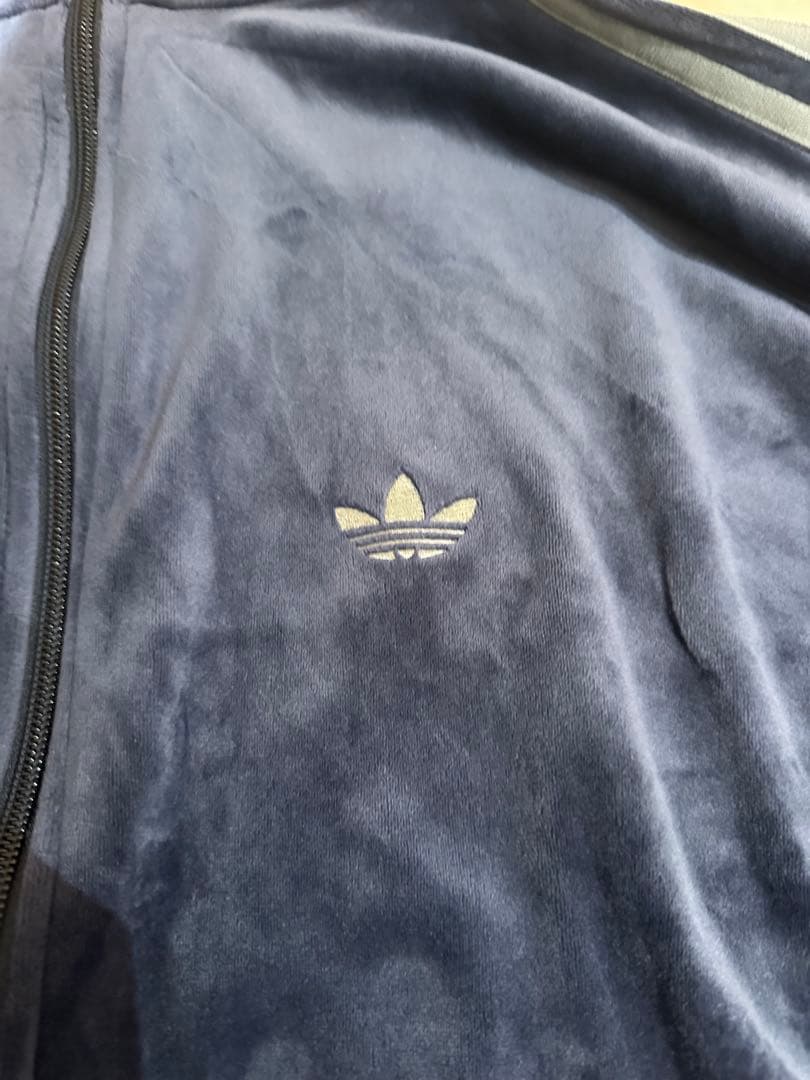 adidas ベロアトラックセットアップ　インディゴ