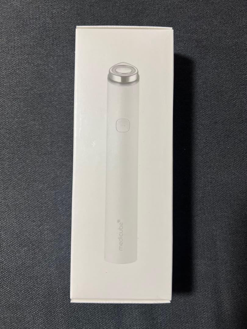 メディキューブ　AGE-R ブースタープロミニ　 ホワイト　美顔器