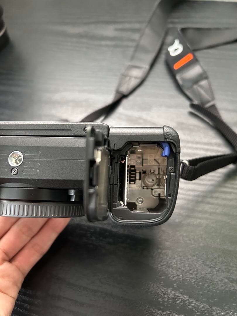 撮影回数1993回　SONY α6400 ボディ本体　Eマウント ミラーレス一眼