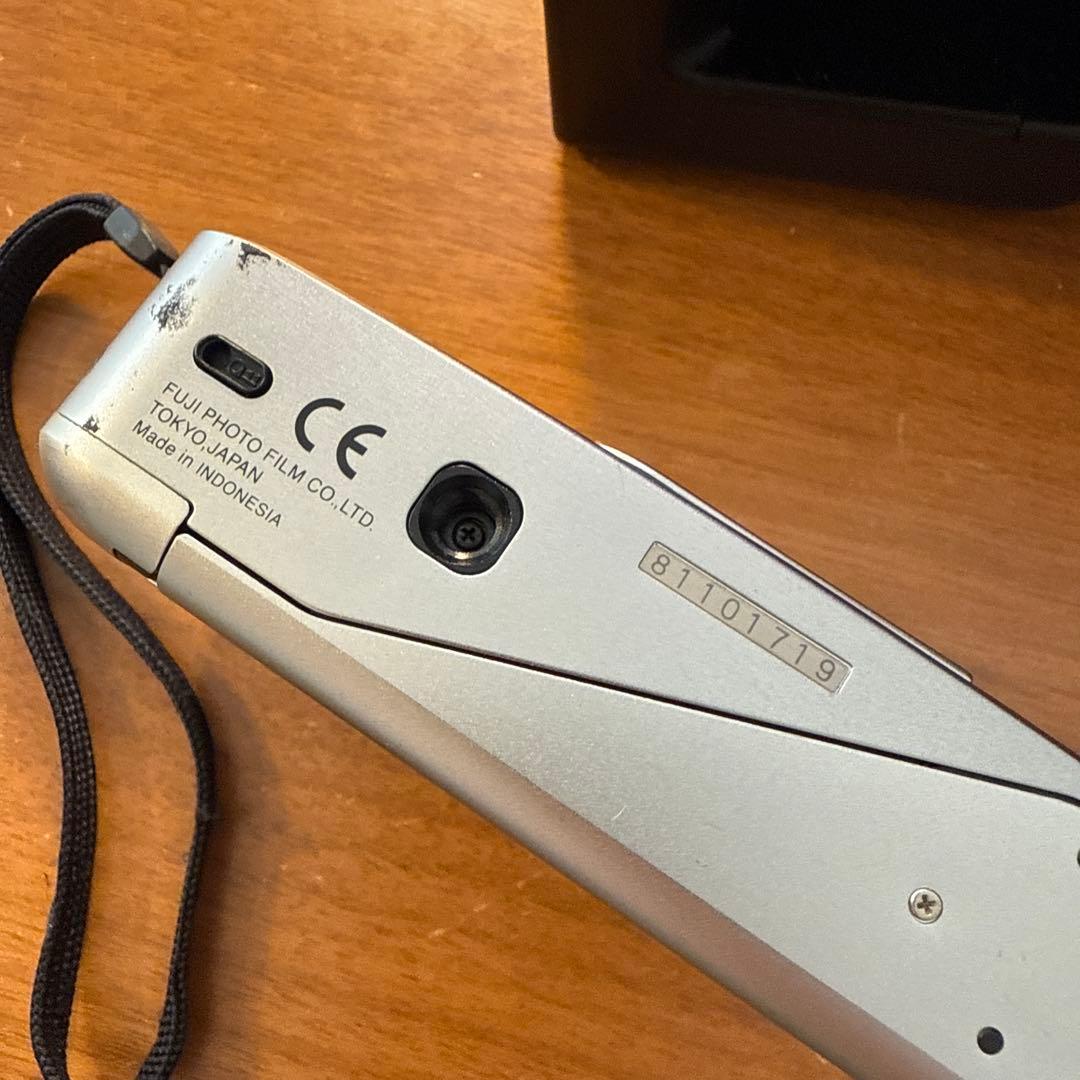 FUJIFILM TIARA ZOOM コンパクトフィルムカメラ
