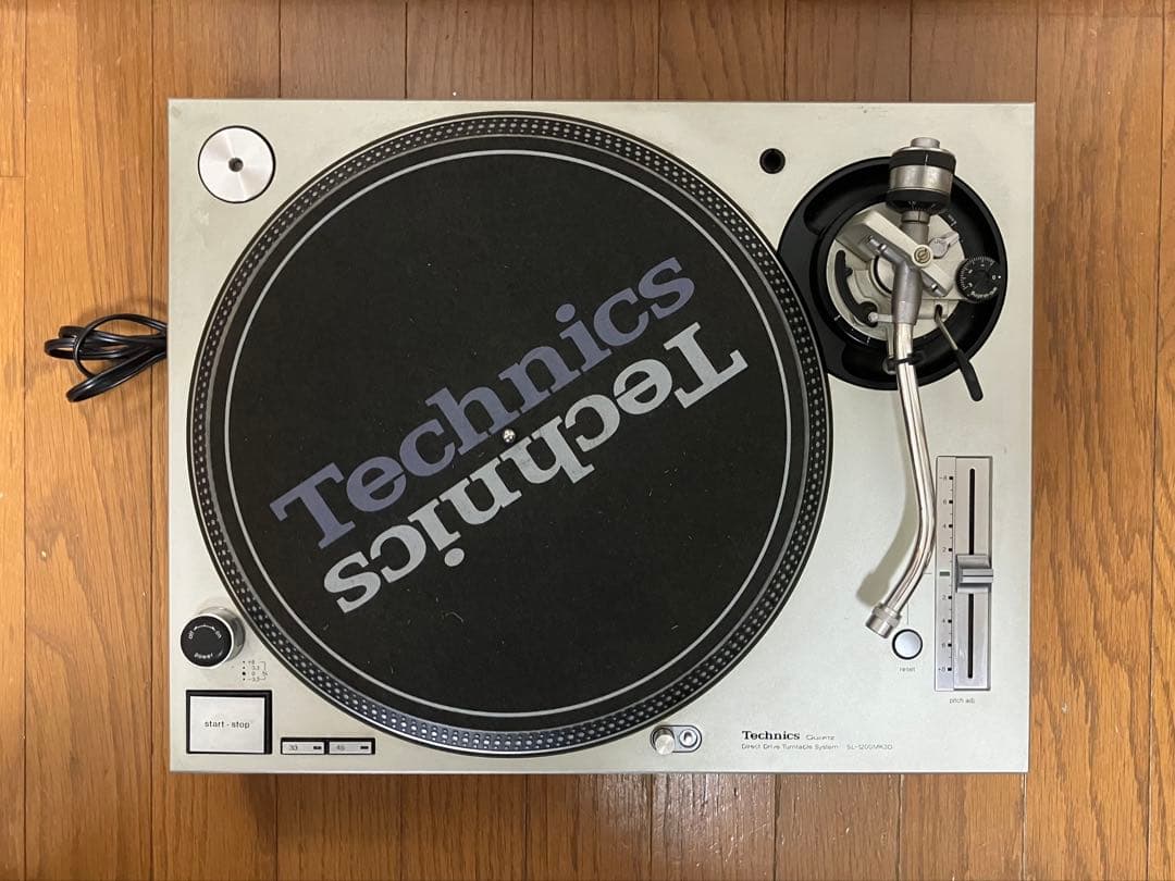 Technics SL-1200MK3Dターンテーブル