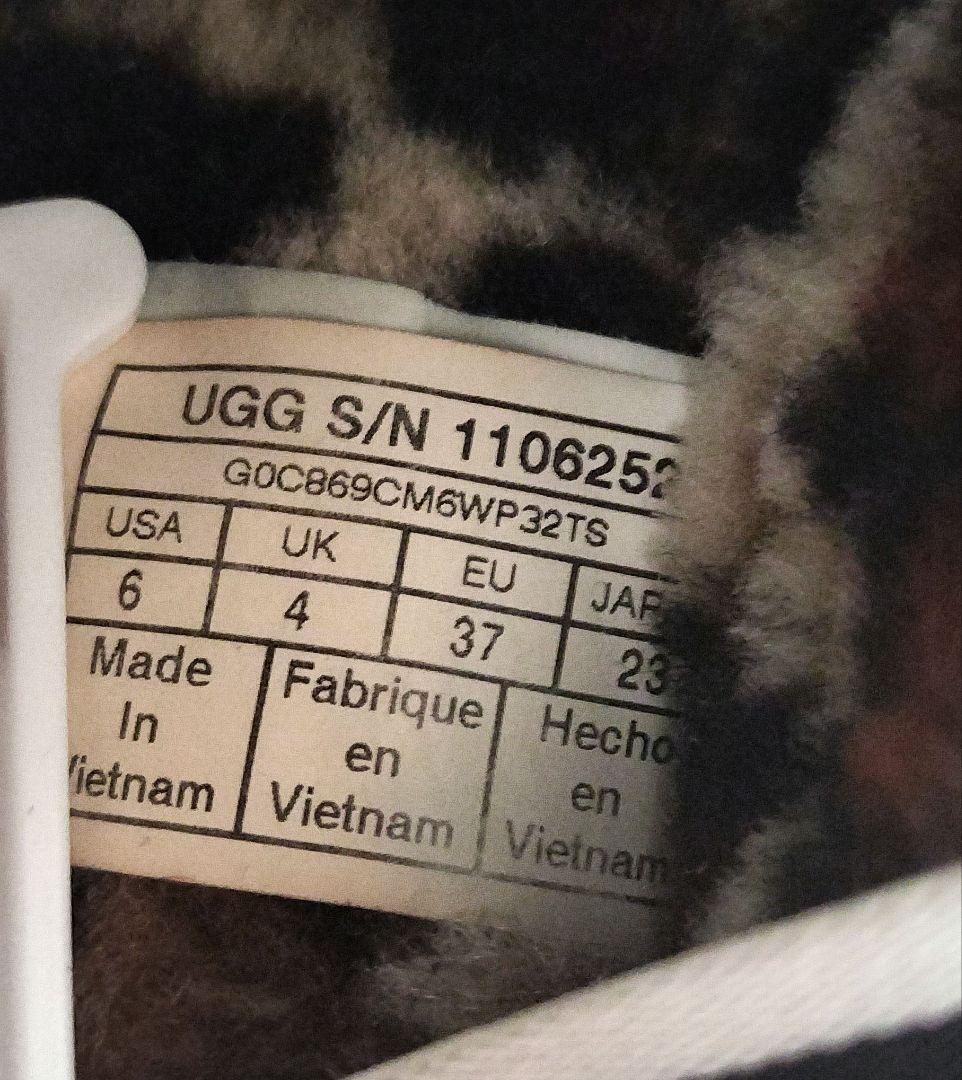 UGG　ヒョウ柄　ファーサンダル