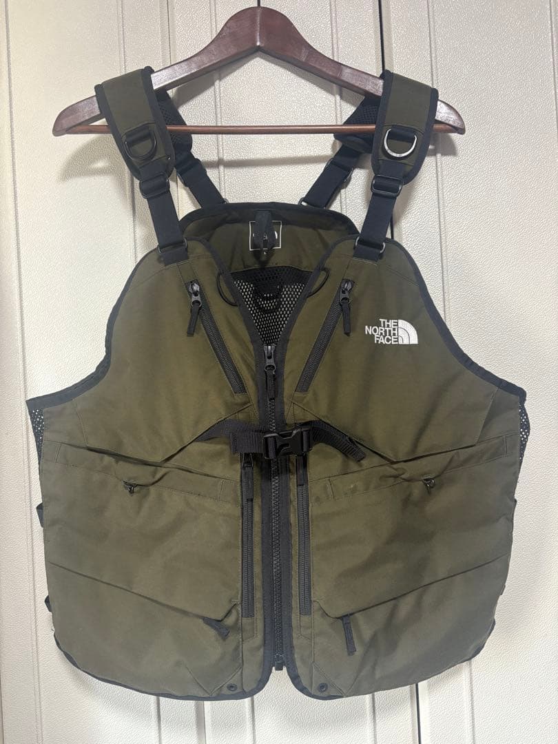 希少なLサイズ！【ほぼ未使用】ノースフェイス ギアメッシュベスト ニュートープ