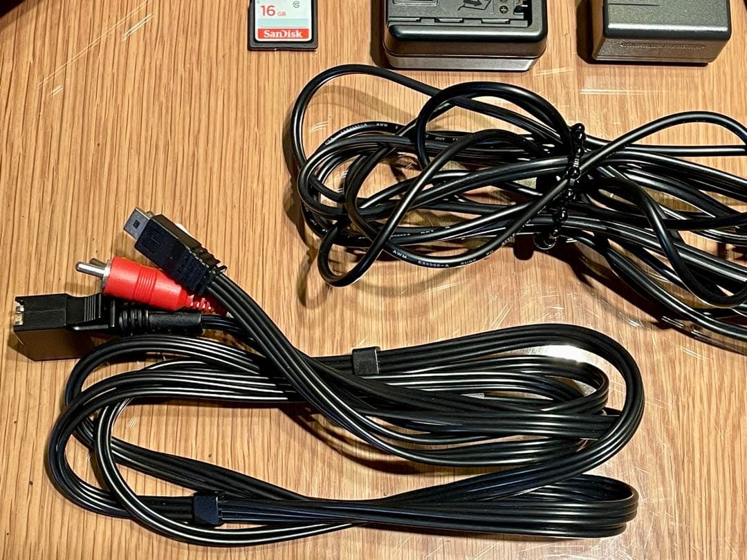 Panasonic パナソニック HDC-TM35 ビデオカメラ 電池2個付き