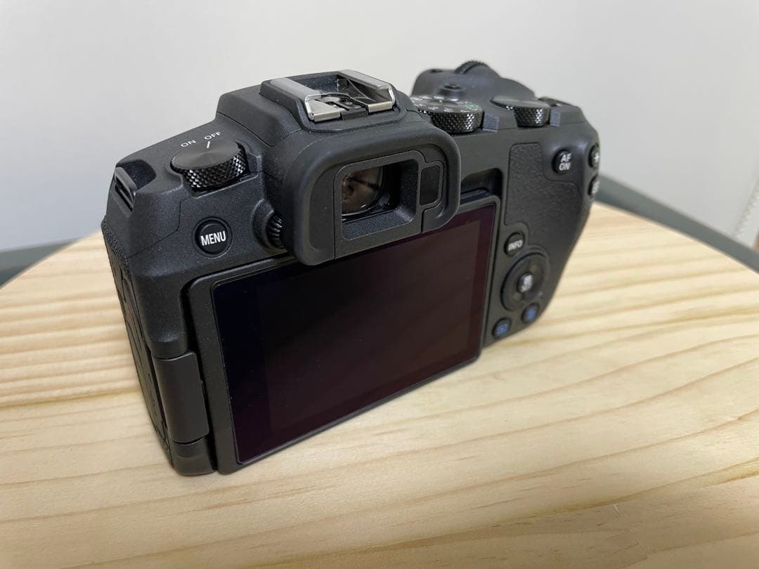 canon eos rp 25年3月新品購入