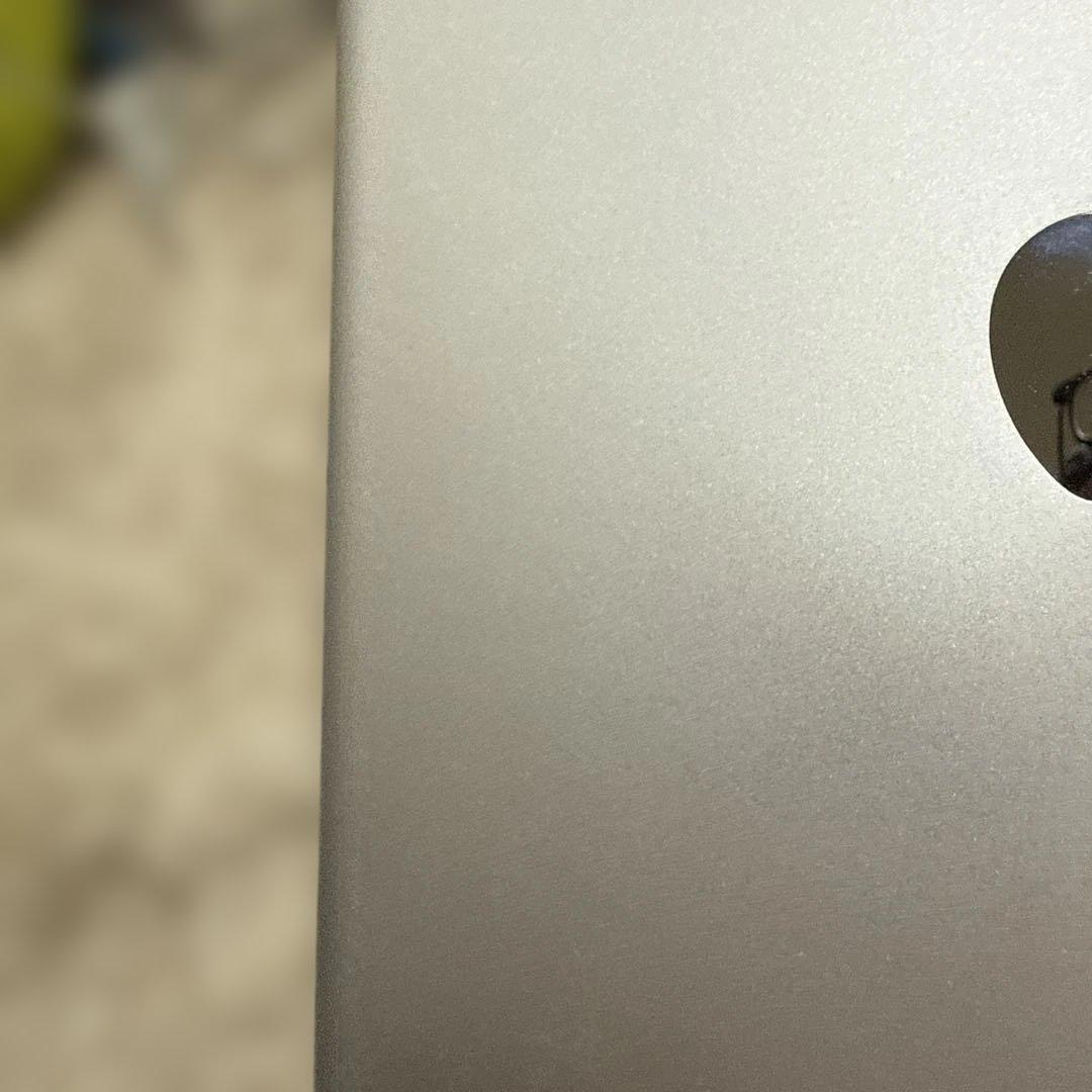 Apple iPad 第7世代セルラー版　SIMフリーA2198 シルバー美品