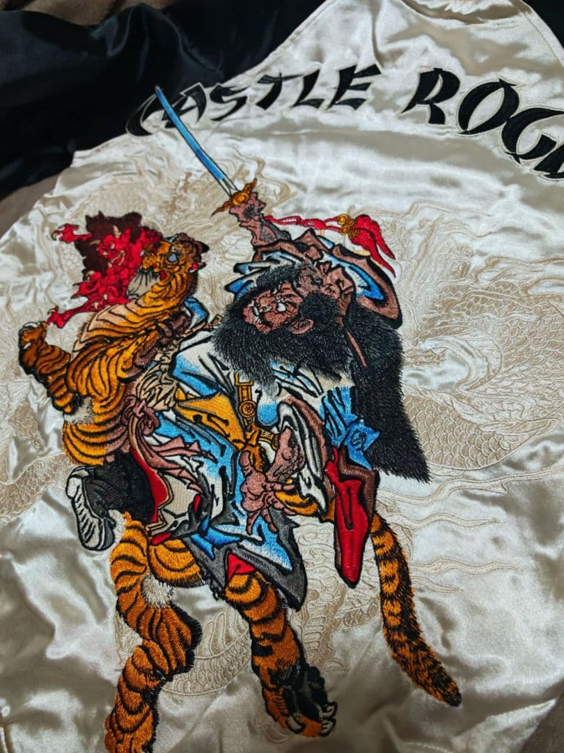 ROGUES 未使用近い 日本限定虎 スカジャン unisex サテン