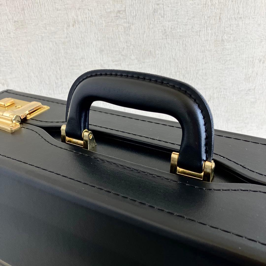 【未使用級 日本製本革】パイロットケース　黒　鍵　自立　大容量　ゴールド金具