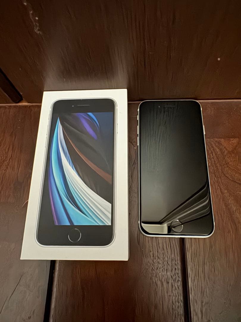 iPhoneSE（第二世代）　ホワイト 64