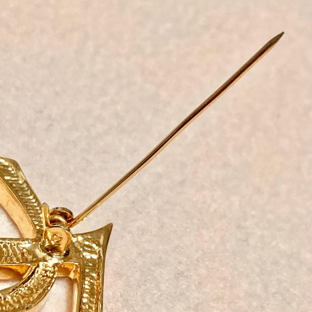 イヴサンローラン ヴィンテージ ブローチ カサンドラ YSLロゴ