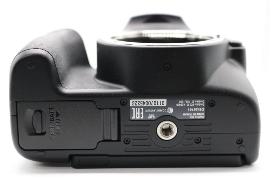 超美品 【Canon EOS Kiss X10 ダブルレンズ】 Wi-Fi搭載