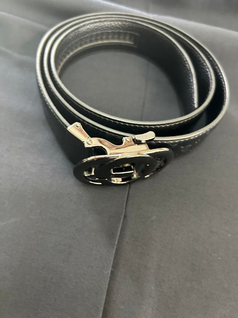 GUCCI/ ブラック エンボス加工 ベルト 値下依頼⭕️ 即購入可