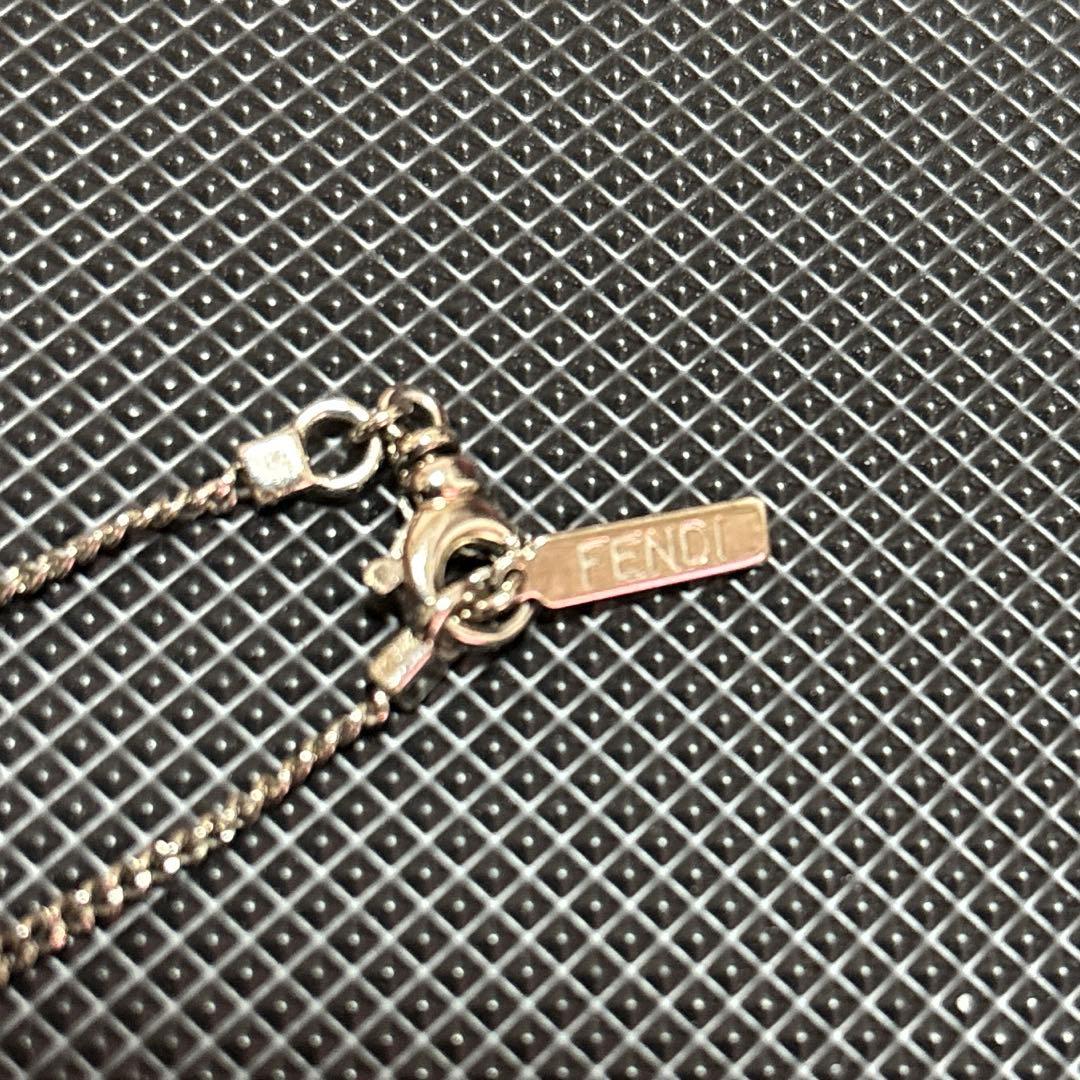 フェンディ オーロック ネックレス シルバー