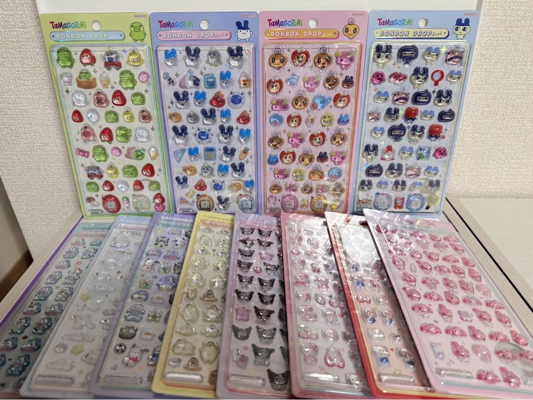 ボンボンドロップシールミニ　サンリオ8種　たまごっち4種　コンプリート新品未開封