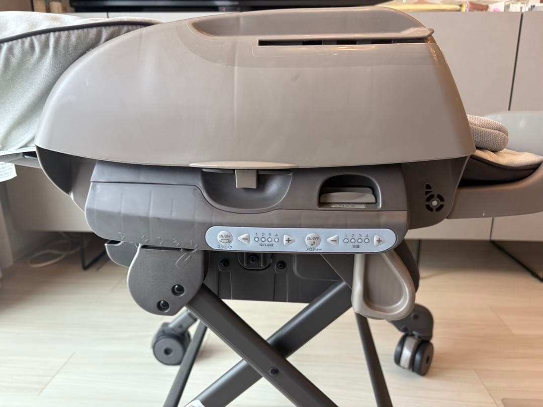 大幅値下げ【美品】Combi コンビ ネムリラ オートスイング グレー