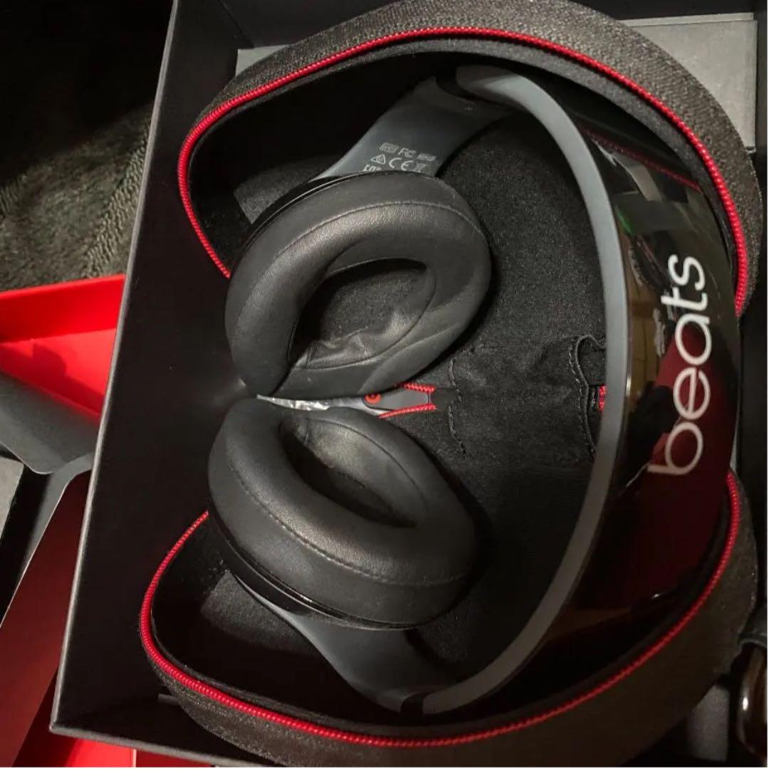 Beats ヘッドホン