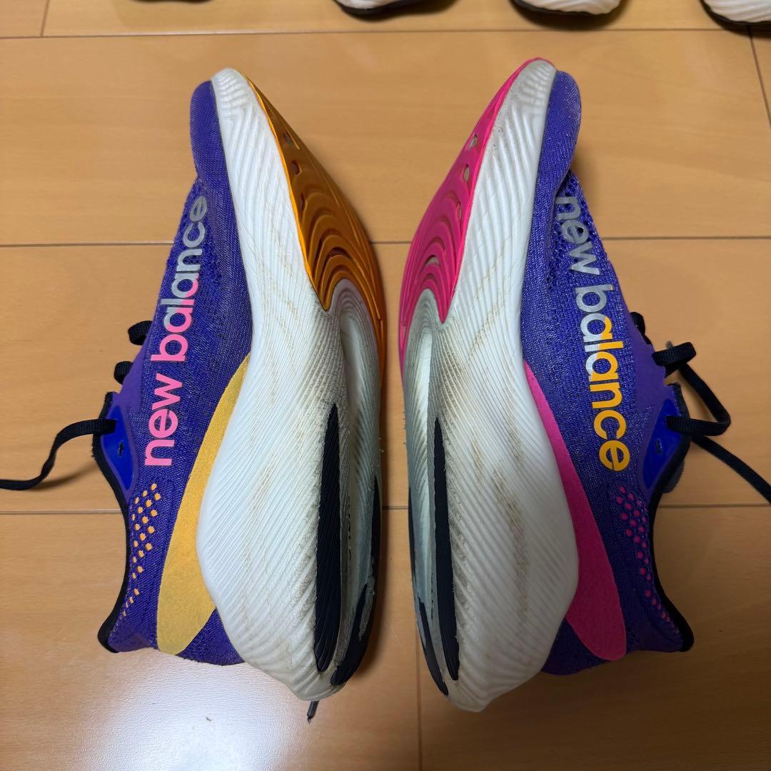 ニューバランス ランニングシューズ 4点セット 27cmの方オススメ