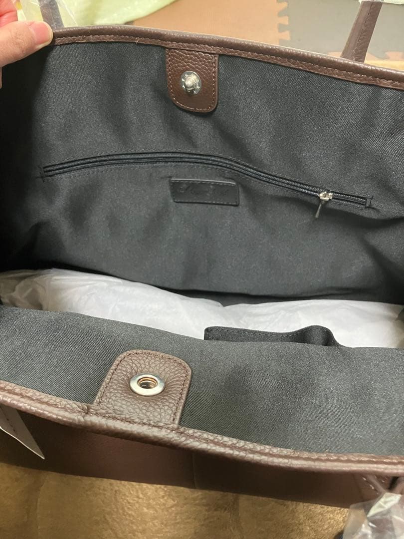 こ*ん様 新品　ユナイテッドアローズ トートバッグ 牛革　通勤　通学　A4可能