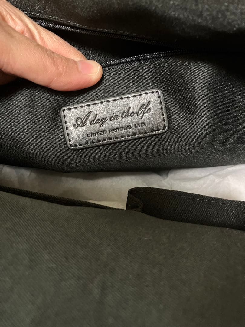 こ*ん様 新品　ユナイテッドアローズ トートバッグ 牛革　通勤　通学　A4可能