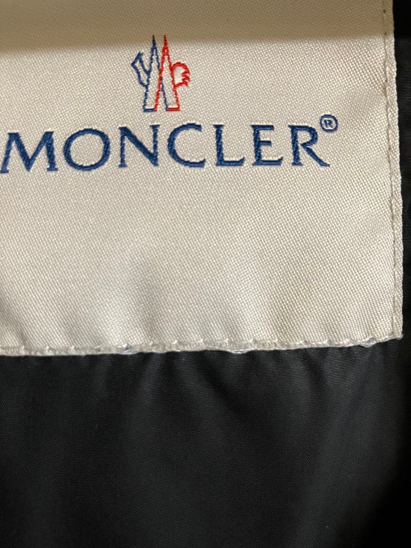 【美品】MONCLER オリーブ ダウンジャケット フード付き