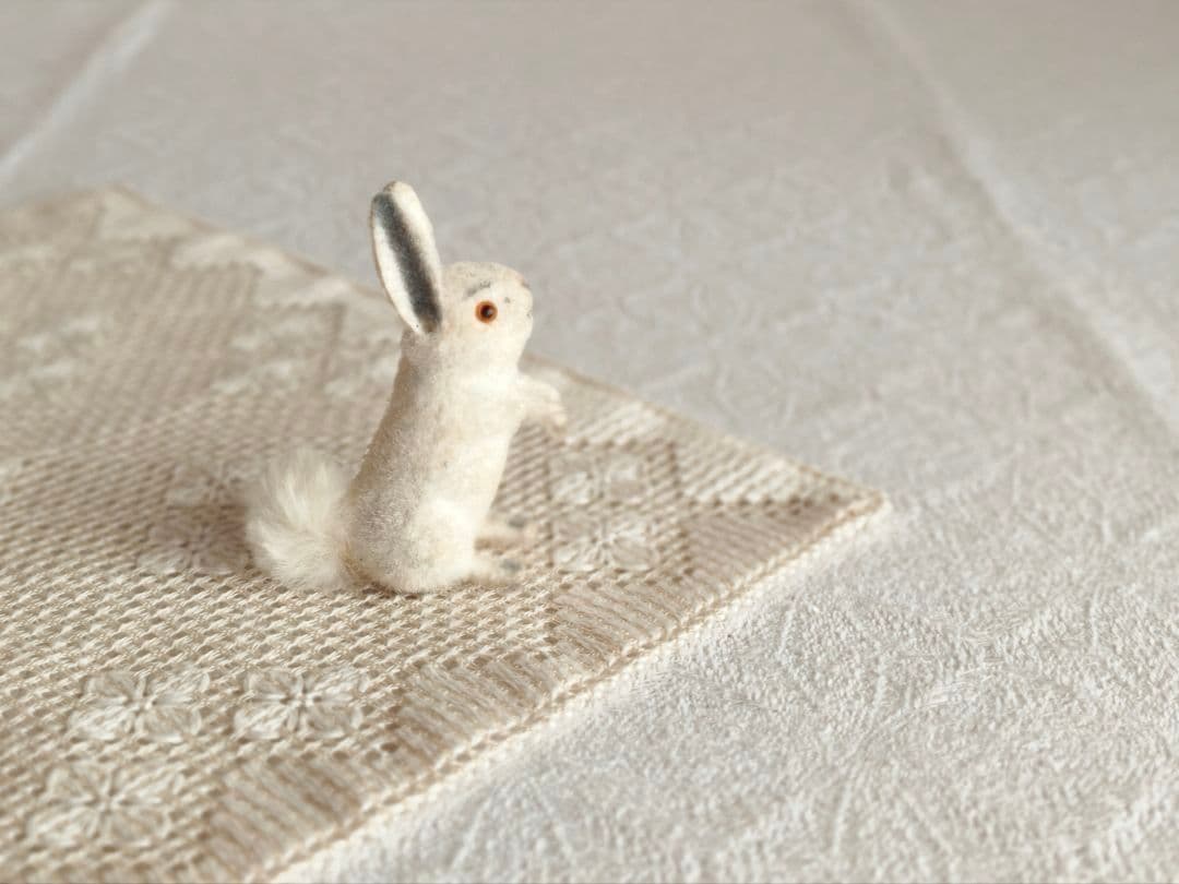 * vintage animal ୨୧ 立ち姿の 可愛い ウサちゃん