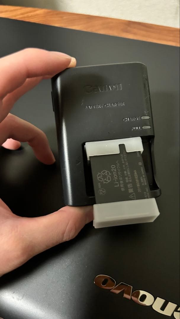 【美品】Canon EOS Kiss M ダブルズームキット SDカード付属