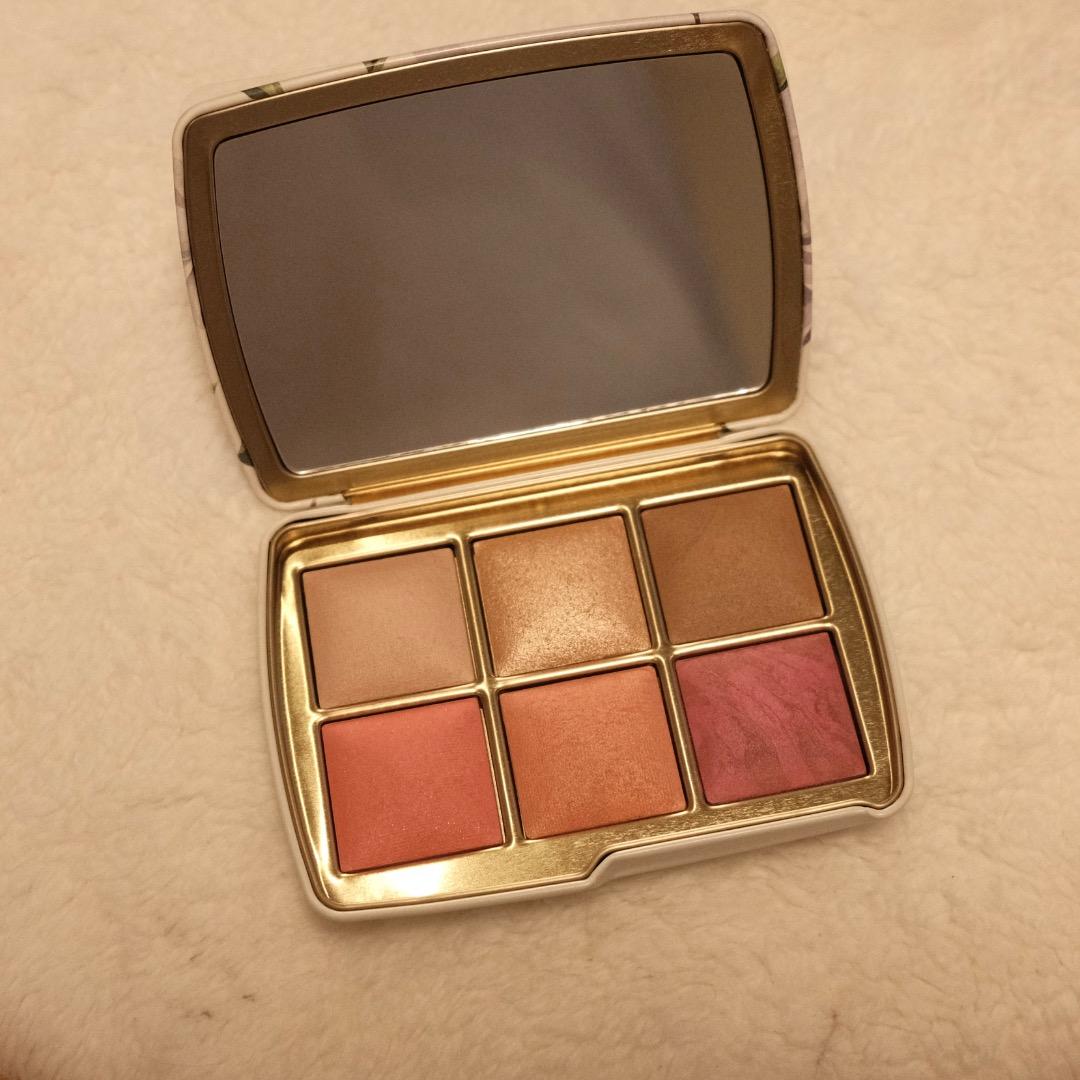 Hourglass Ambient light palette 【SWAN】