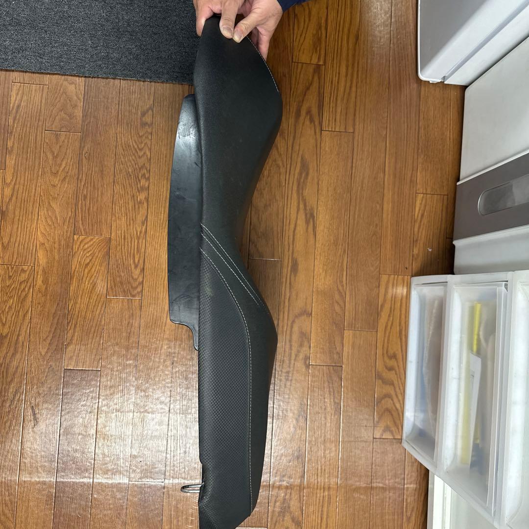 マジェスティS 純正シート 合成皮革