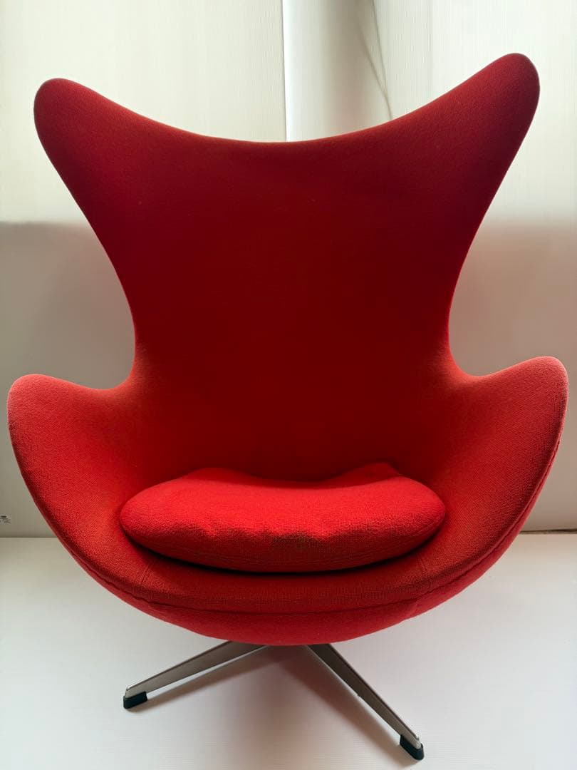 エッグチェア 赤 ファブリック　アンティーク　アルネ・ヤコブセン