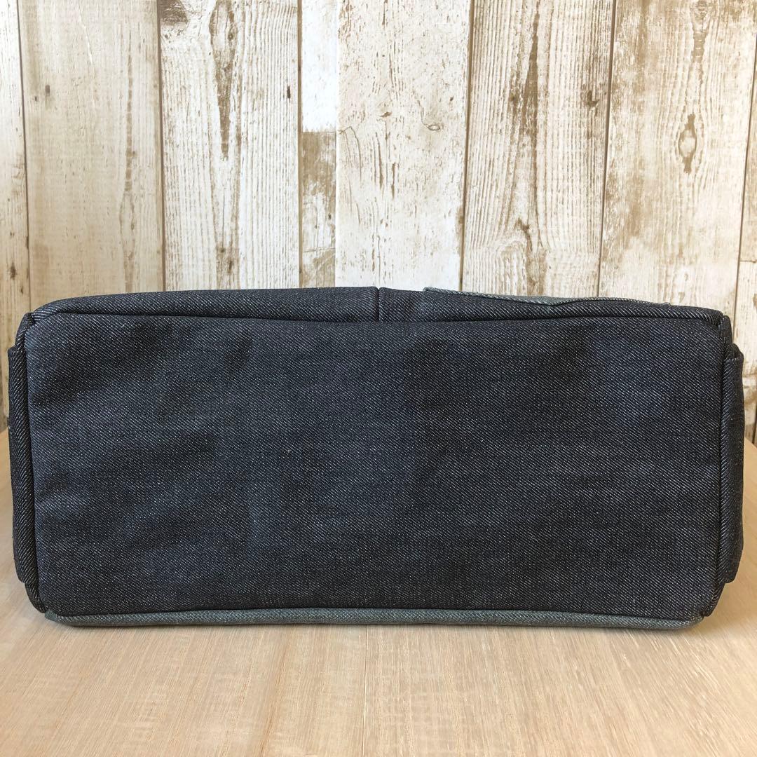 タバサ　ショルダーバッグ　ブラック×グリーン　A4サイズ