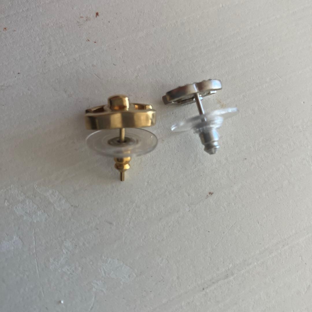 CHANEL ロゴピアス シルバー ゴールド 箱付き