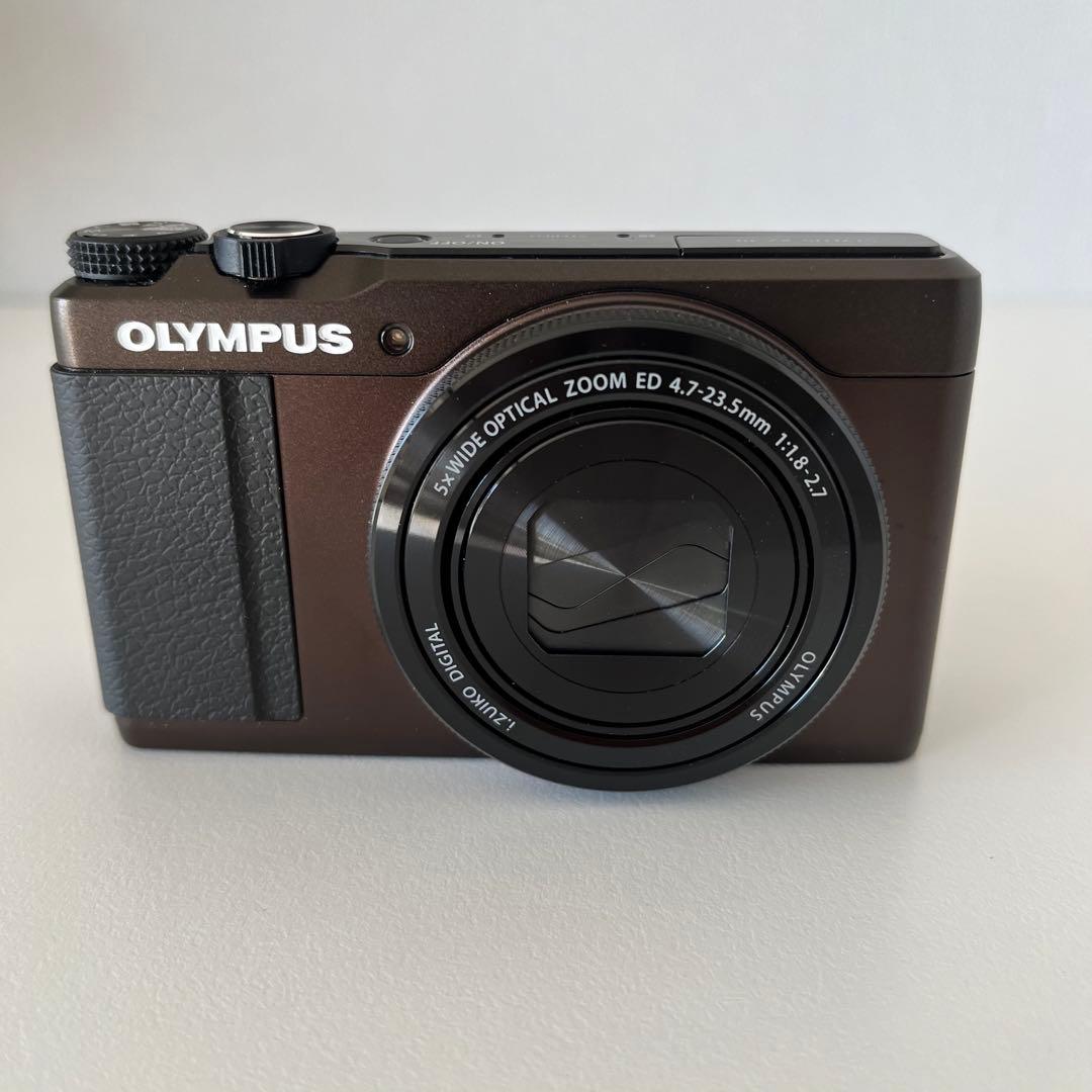 OLYMPUS STYLUS XZ-10 本体と付属品