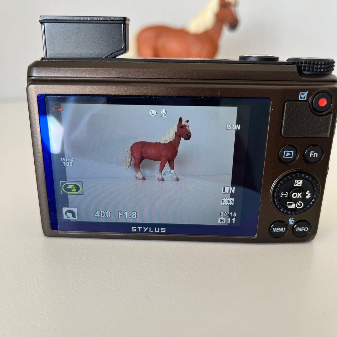 OLYMPUS STYLUS XZ-10 本体と付属品