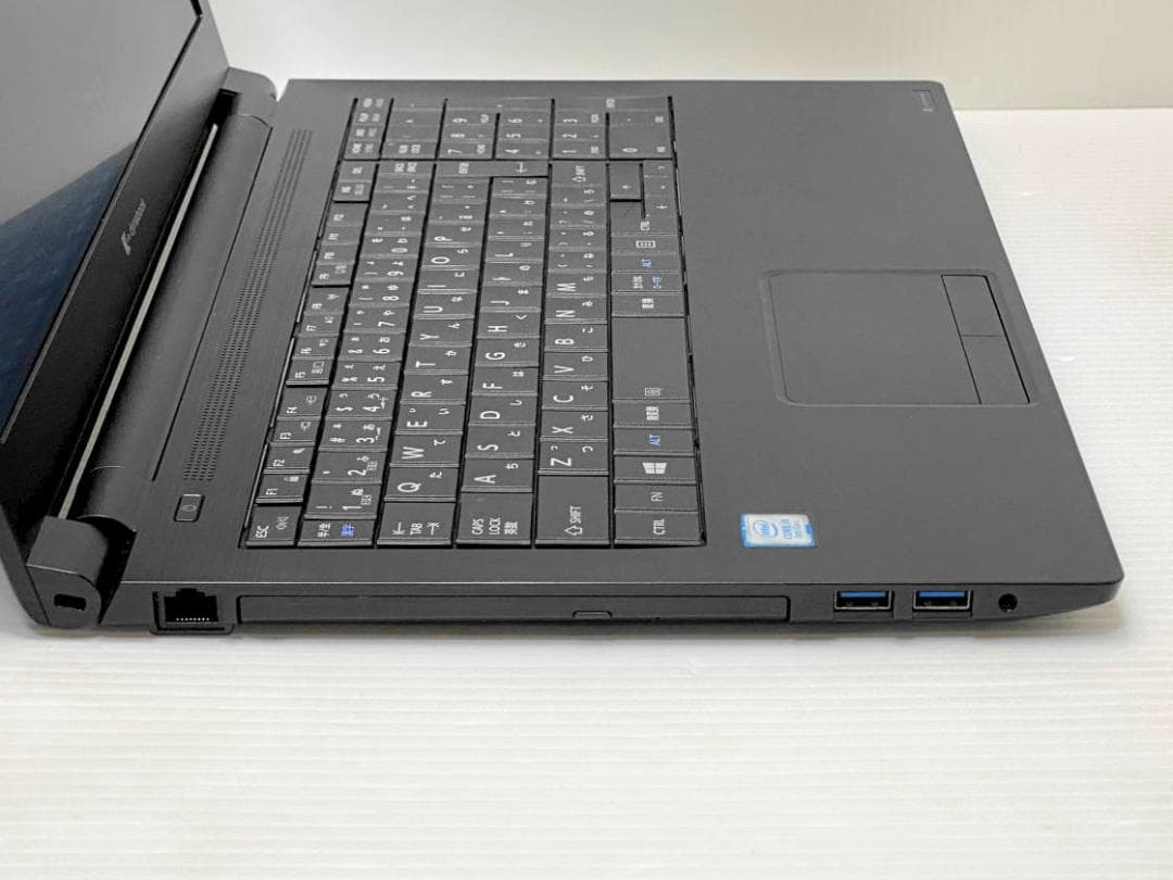 サ*ー様 第8世代Core i5 dynabook B65/ER SSD256G