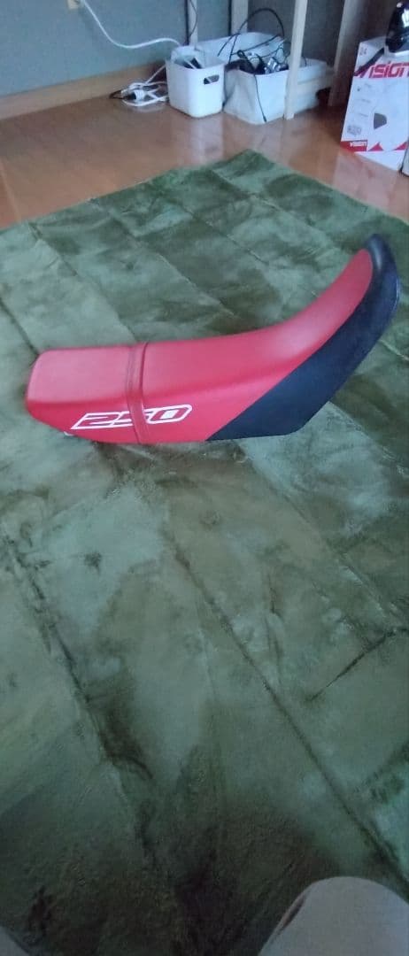 XR250（MD30）用 バイクシート 赤と黒