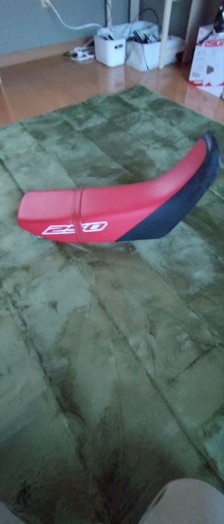 XR250（MD30）用 バイクシート 赤と黒