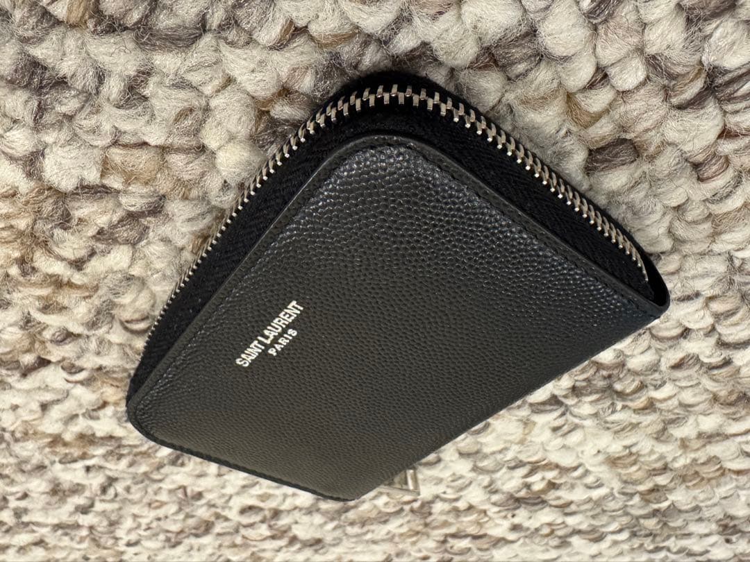 SAINTLAURENT、レザーケース