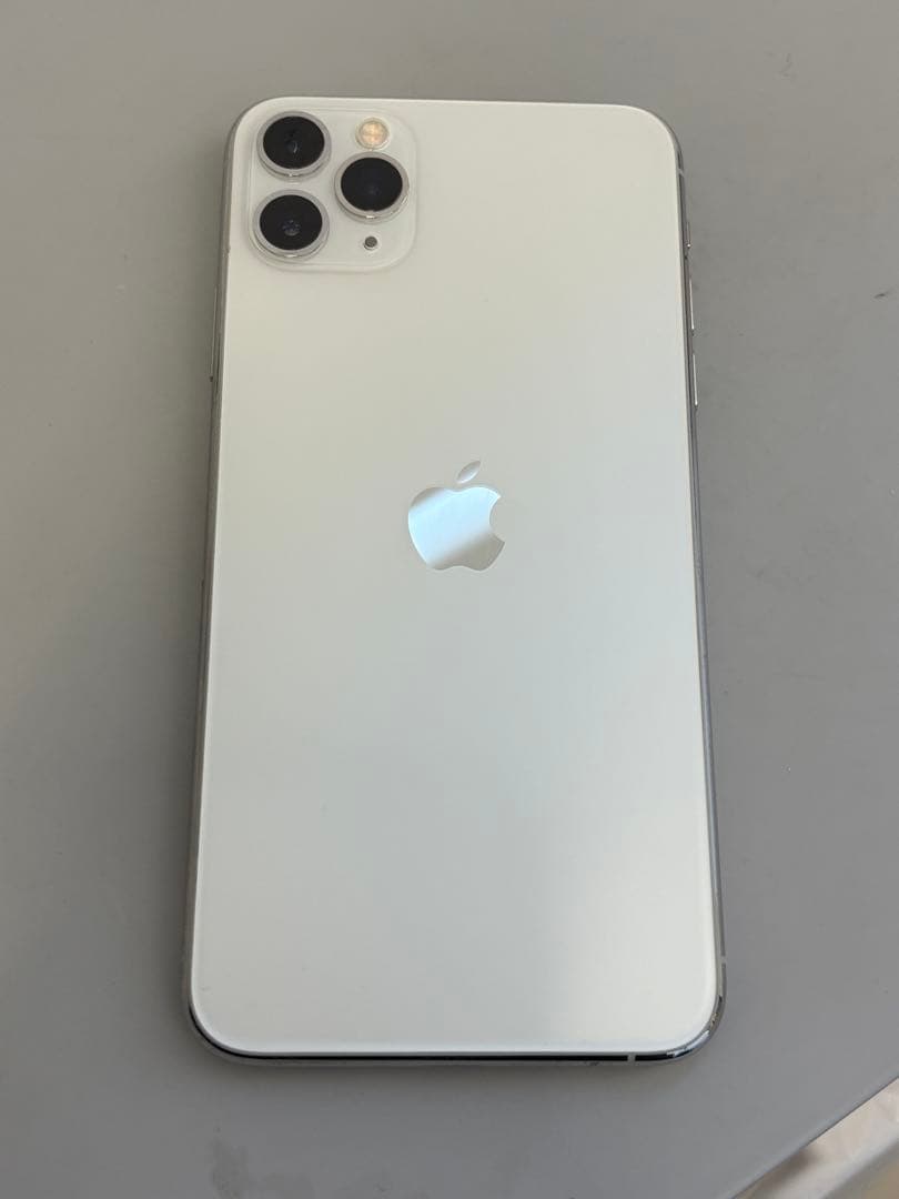 Apple iPhone 11 Pro Max 64GB SIMロック無し