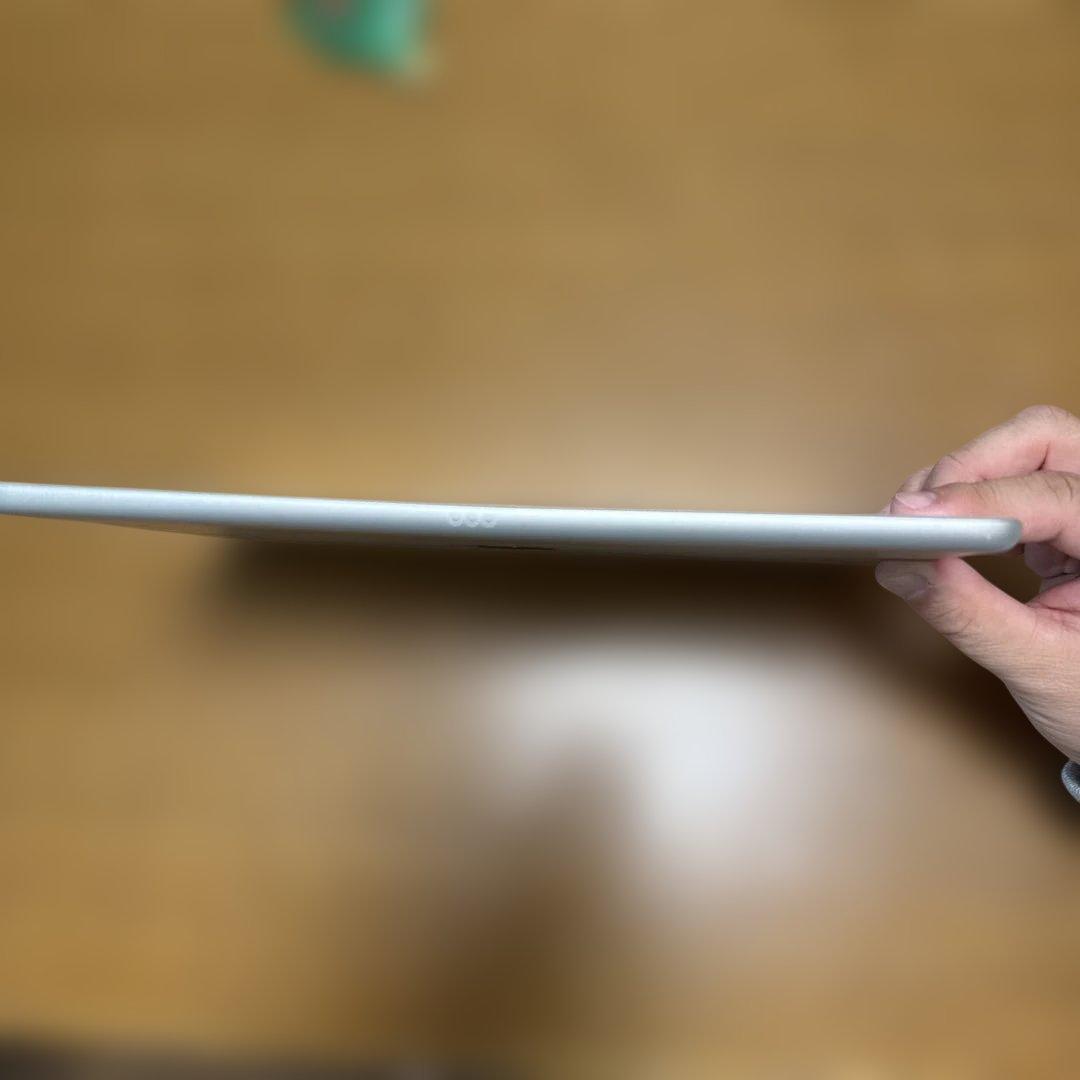 Apple iPad第7世代セルラー版SIMフリー32GB A1298 シルバー