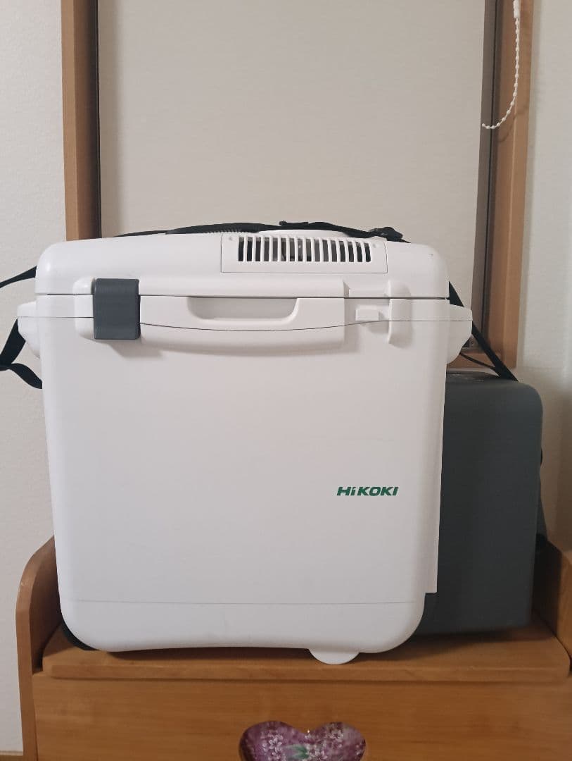 HIKOKI コードレス冷温庫　UL18DA